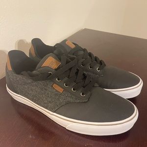 Vans Men’s Altwood Deluxe Comfort